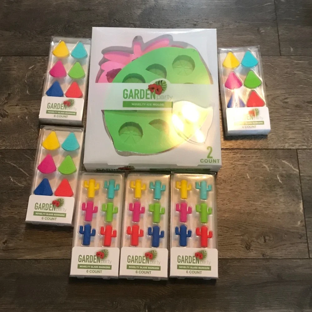 Set‎ of Ice Molds and Glass Markers NEW